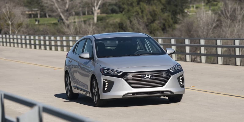 Hyundai roept Ioniq Hybrid en PHEV modellen terug: