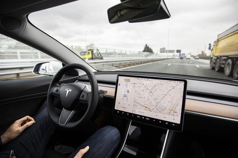 Tesla's volledig zelf-rijdend: