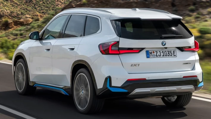Nieuwe elektrische SUV BMW iX1 2023: